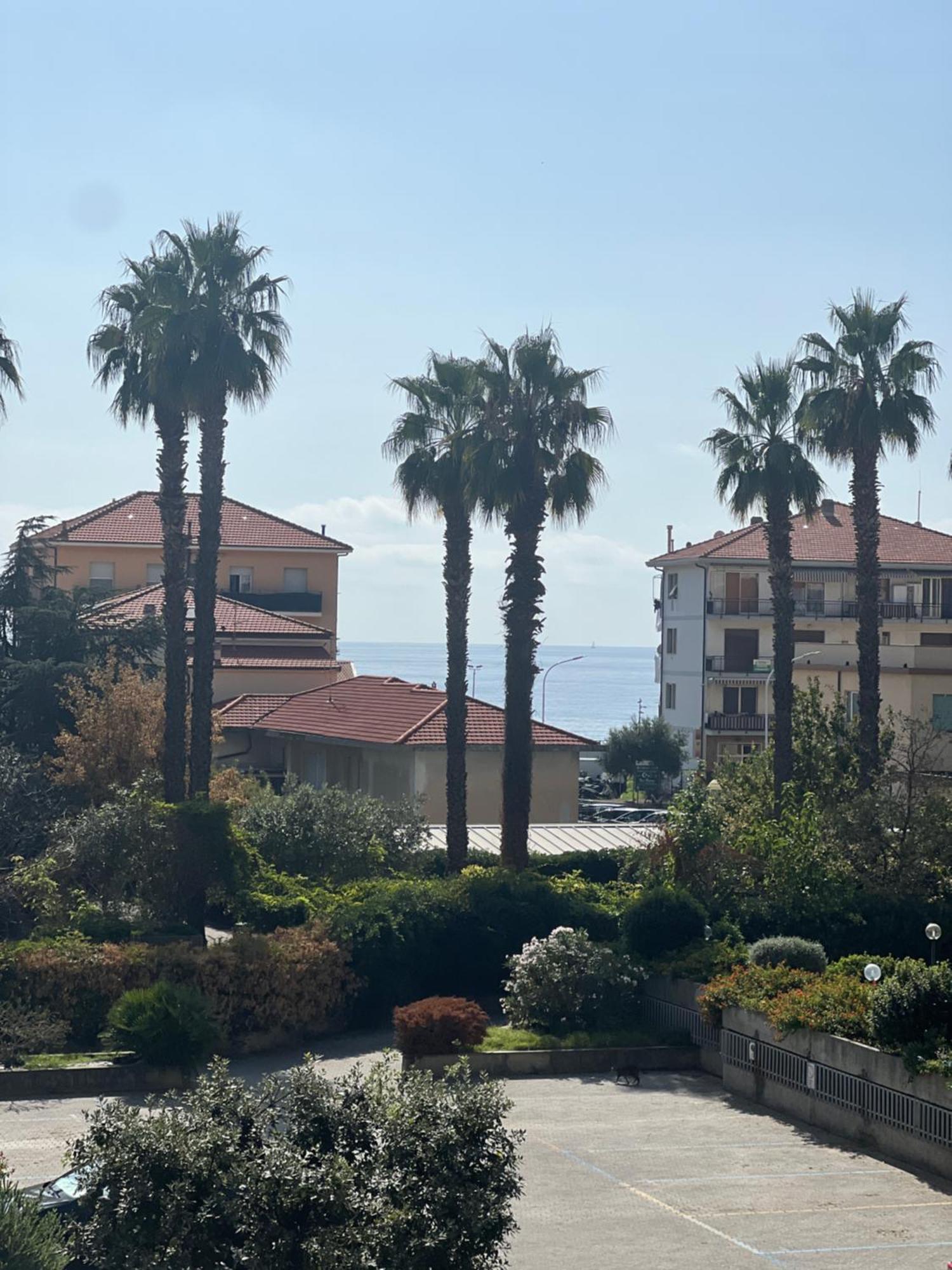 Apartamento La Casa Di Alberto Riva Ligure Exterior foto